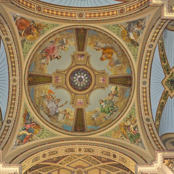 SANTA CECILIA_Nave central vista cúpula